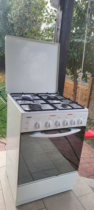 Vand aragaz Zanussi