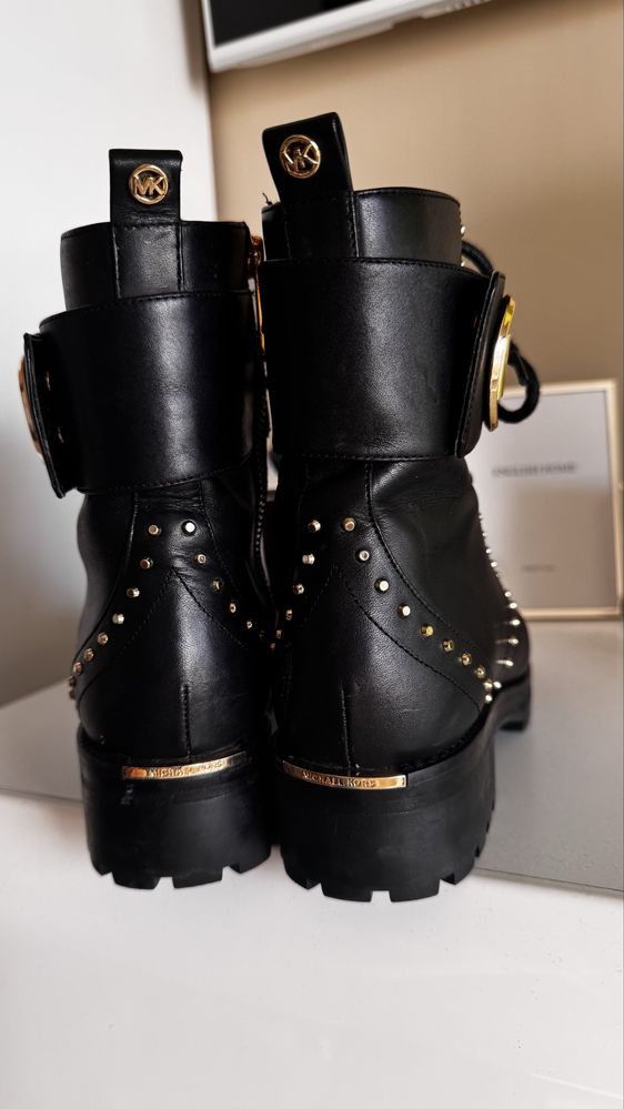 Michael kors боти