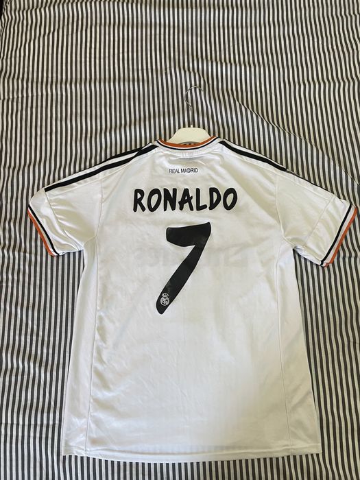 Реал Мадрид-тениска на Кристиано Роналдо
