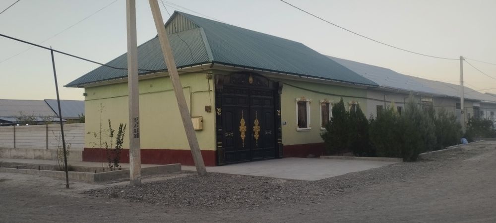 Фарход савхозда ЯНГИ йўлда ҳовли сотилади дўстлик маркетдан етгандан