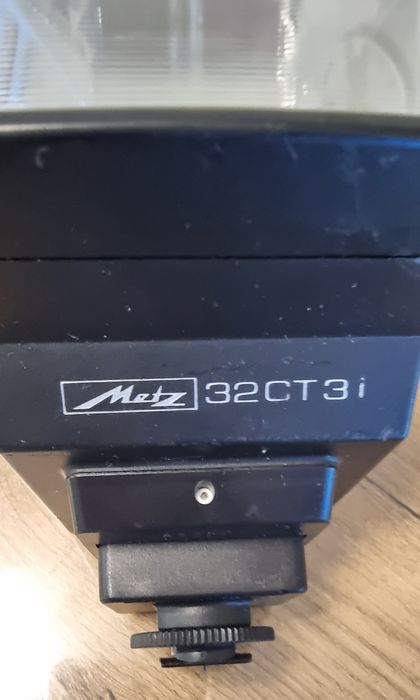 Metz 32ST3i светкавица