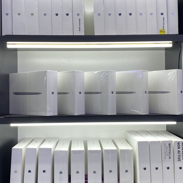 MacBook Air M4 / 16 / 256 / Yengi / 13.6 dyum