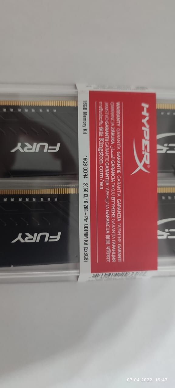 Продам ОЗУ 2 штуки по 8 Gb ddr 4. ОЗУ новые в упаковке.