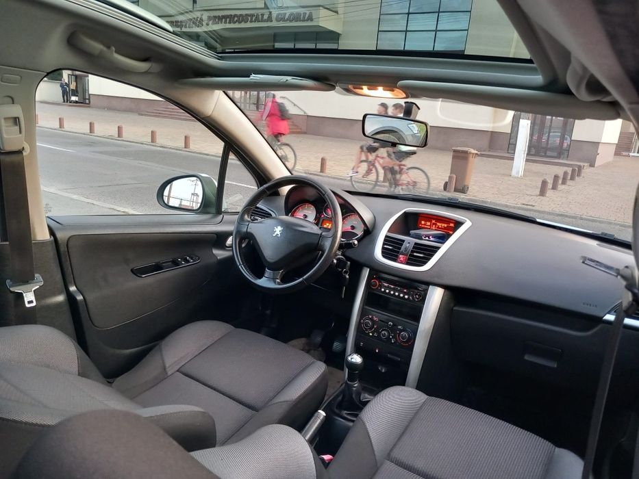 Peugeot 207,1,4Benzină,Euro 5,Impecabilă / 09-2011 / Clima * Panoramic
