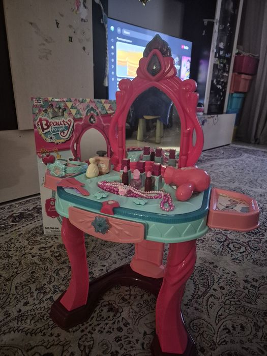 Детский туалетный столик Little Pincèss