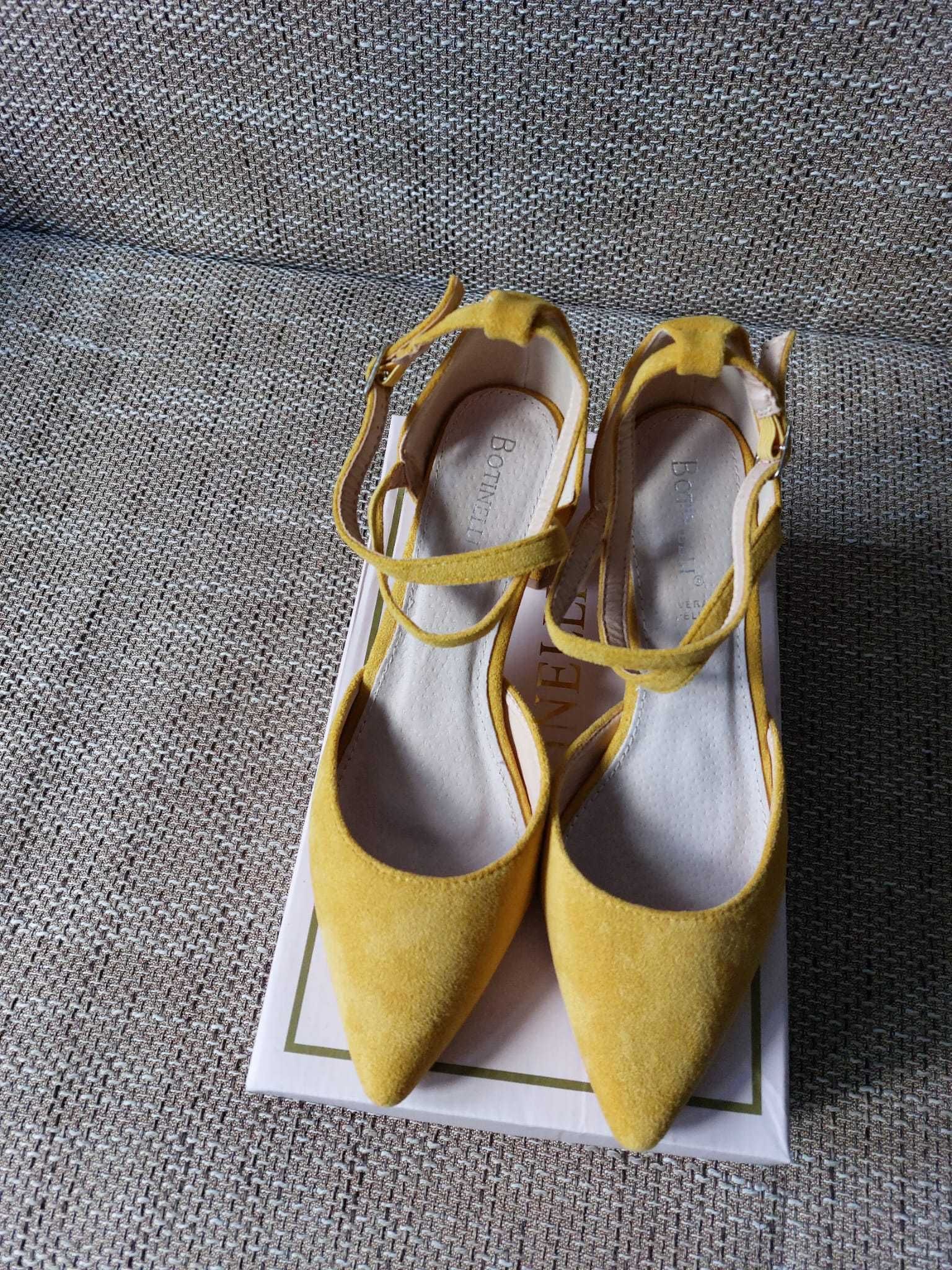 Pantofi piele intoarsa noi, eleganti, fini si usori