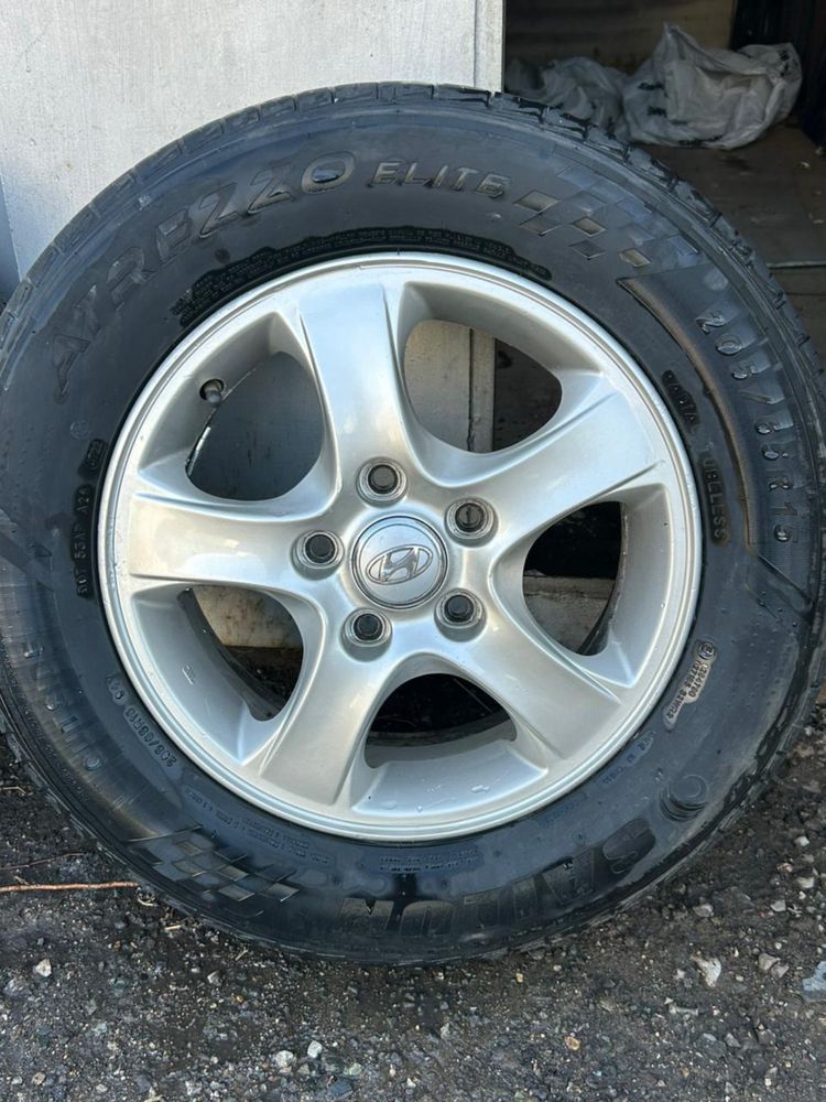 Продам оригинальные диски с резиной R-15