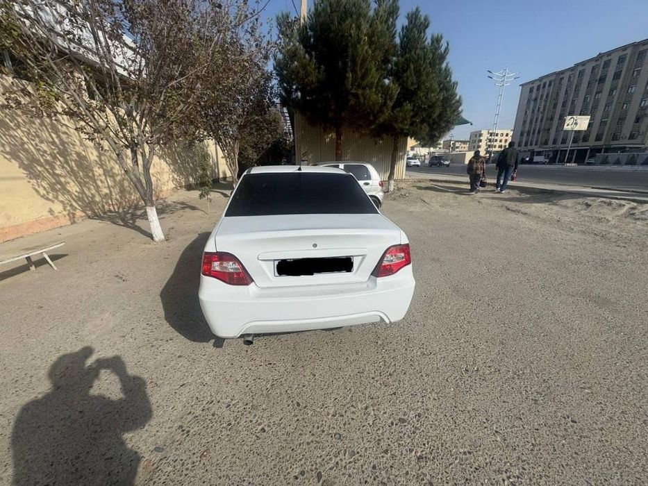 NEXIA 2 Сотилади