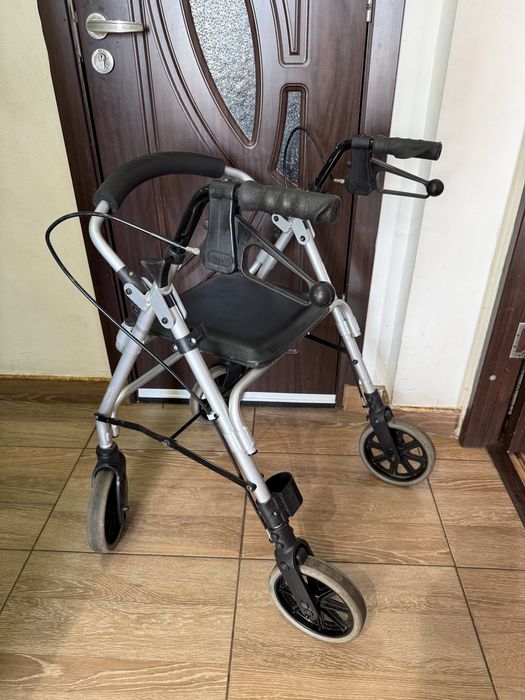 Cadru deplasare rollator batrani dizabilitati