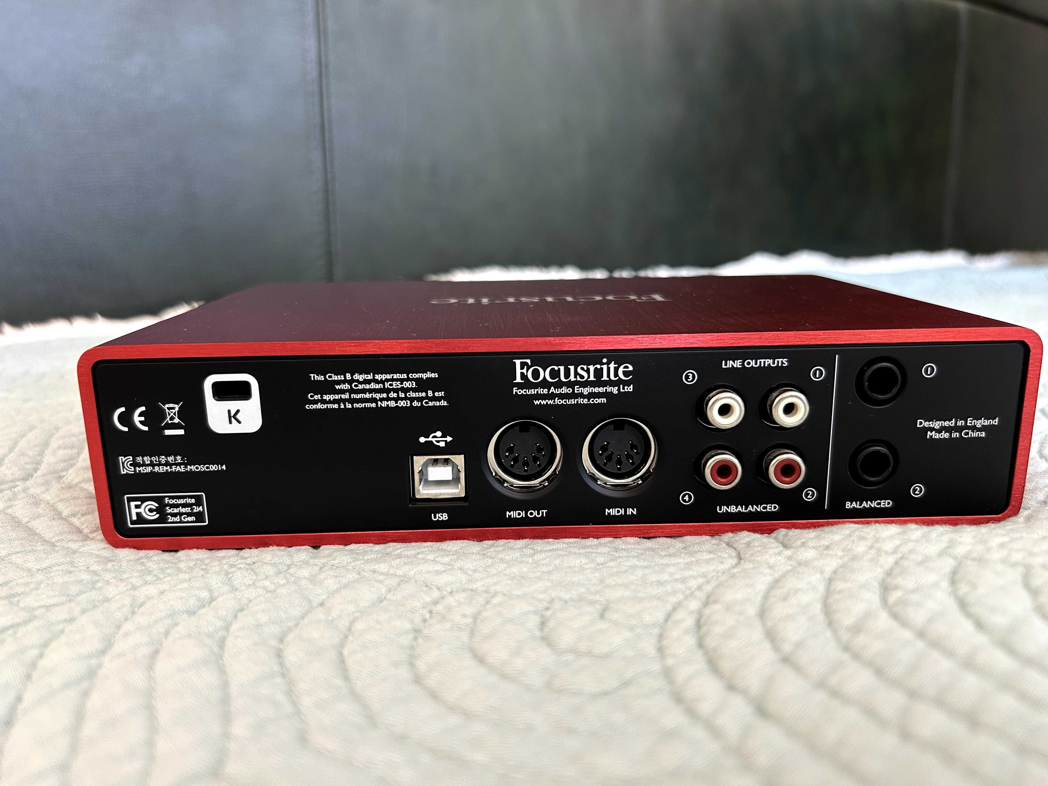 Focusrite Scarlett 2i4 /Аудио Интерфейс/Звукова Карта