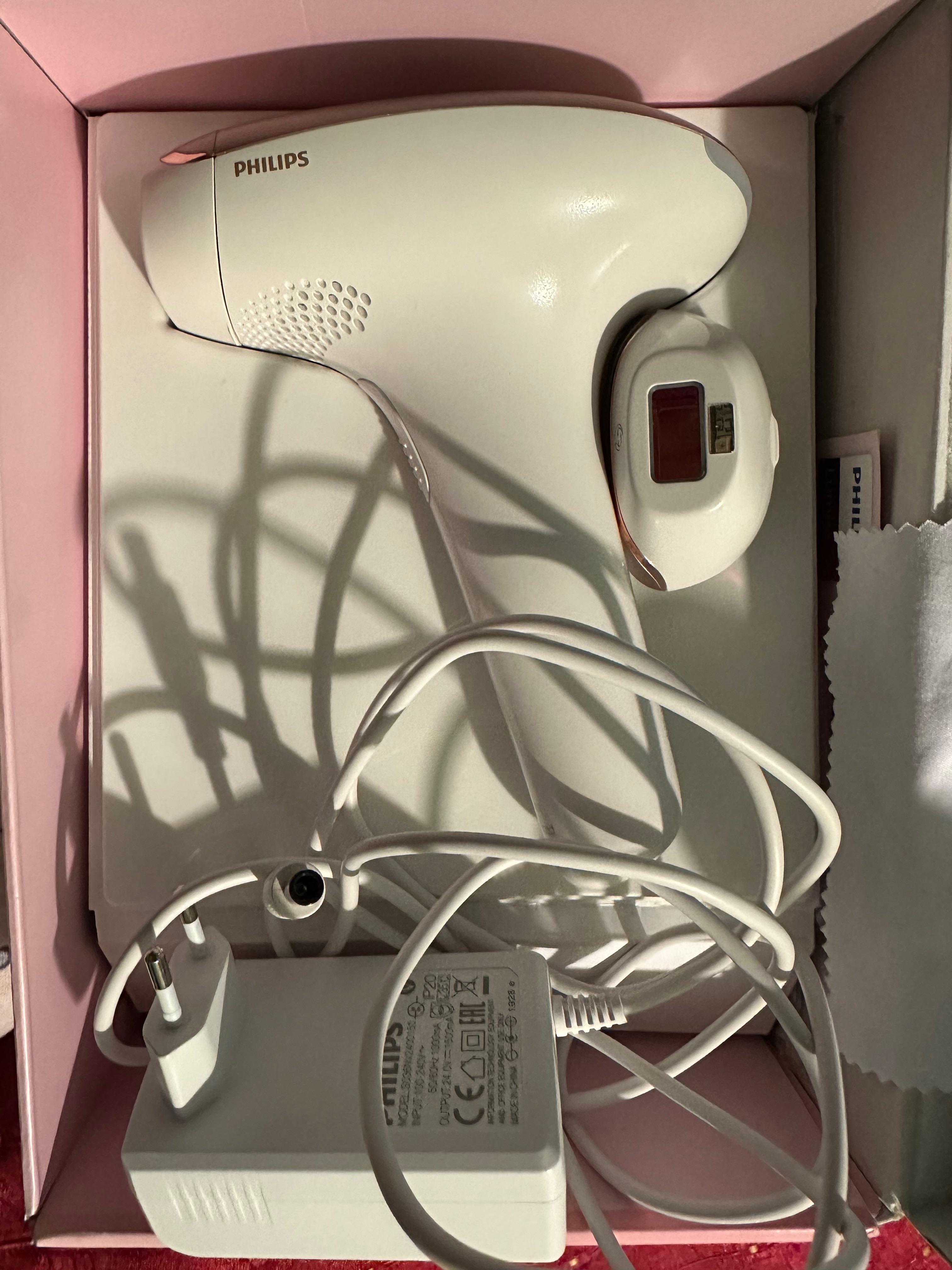 Фотоепилатор Philips Lumea Advancet BRI924