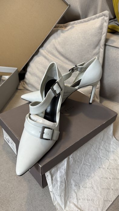 Туфли Charles & Keith 39 р