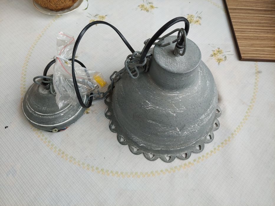 Таванна лампа във винтидж стил