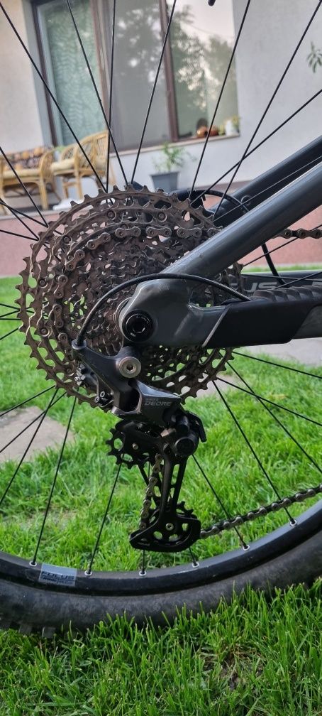 BICICLETA Full Suspension FOCUS THRON 6.8 2023  29 M