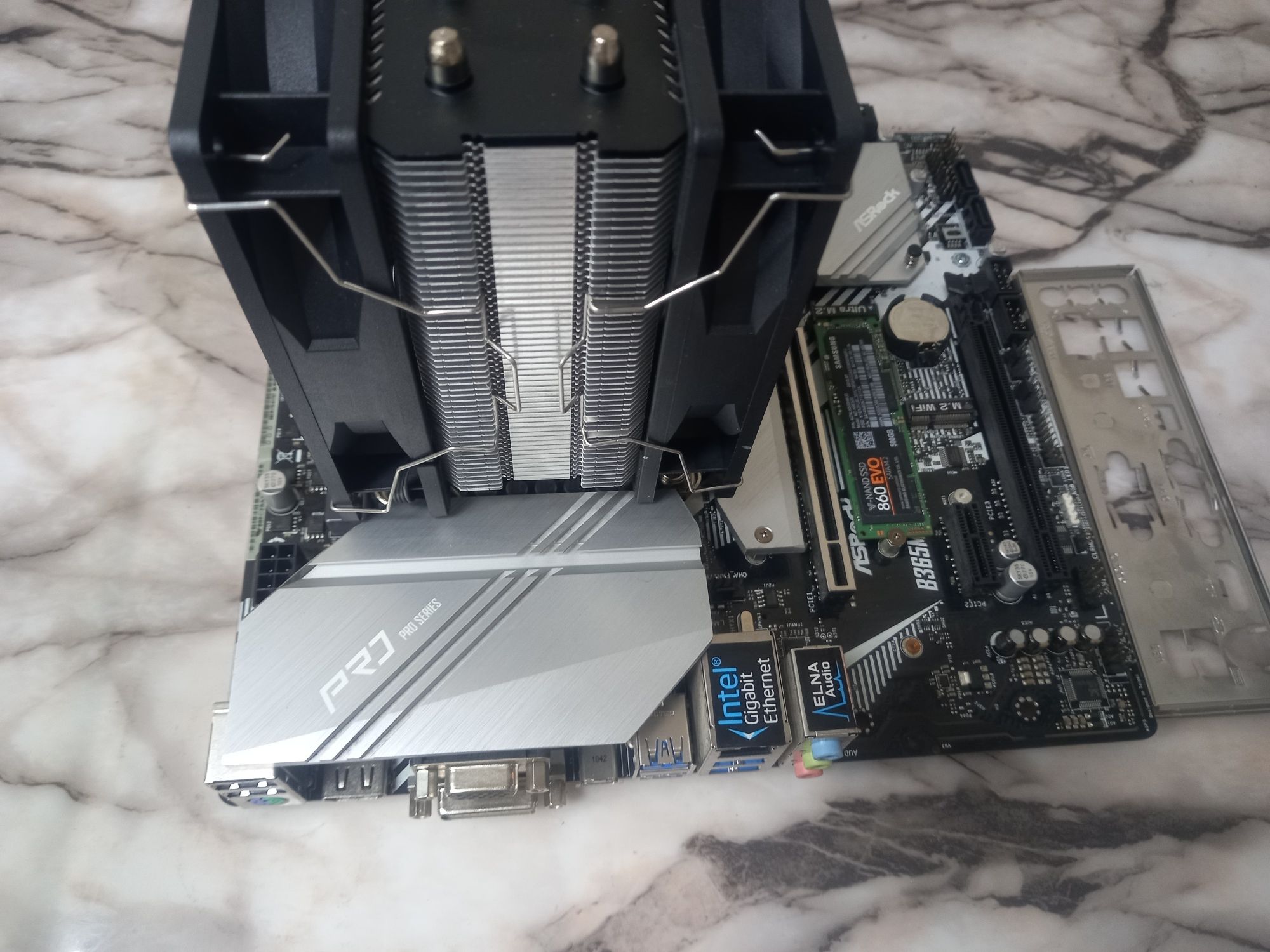 Геймърски комплект ASRock B365 Pro4+Intel Core i7-9700KF+24gb+500gbm.2