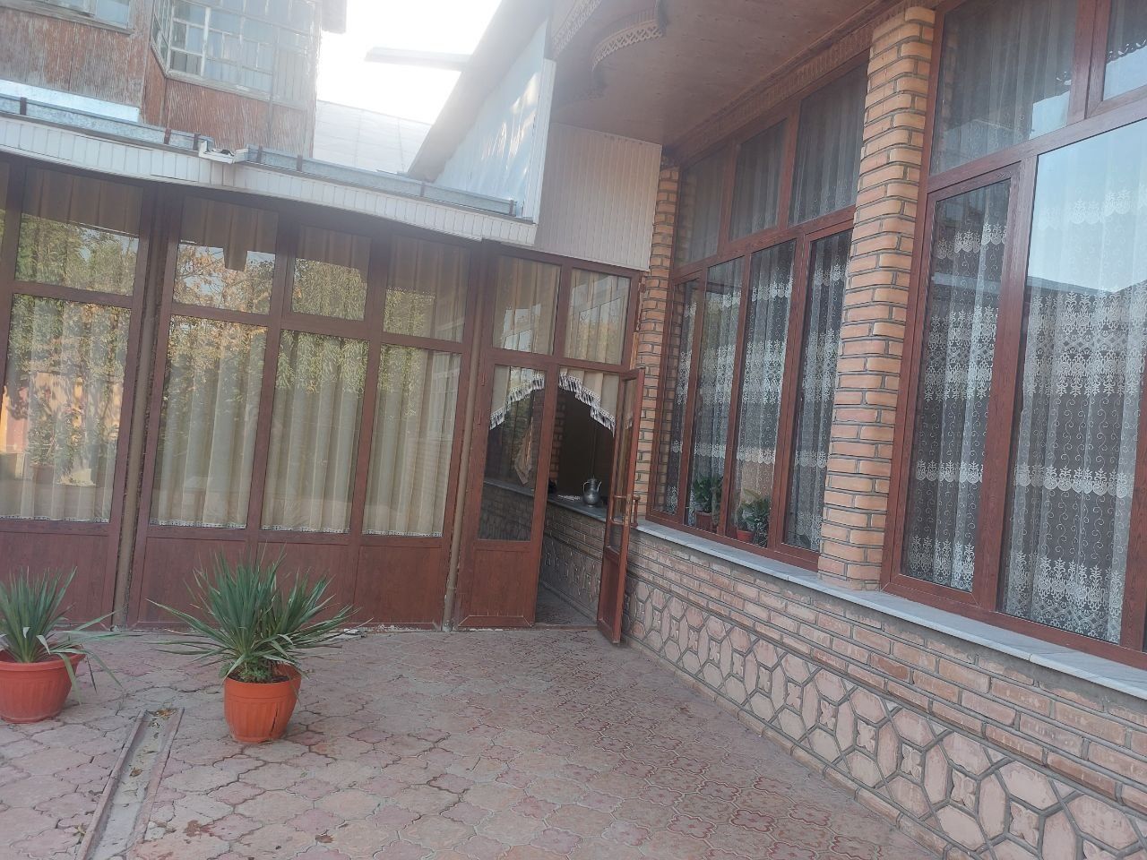 Samarqand Bulungur markazida  8 sotix uy sotiladi