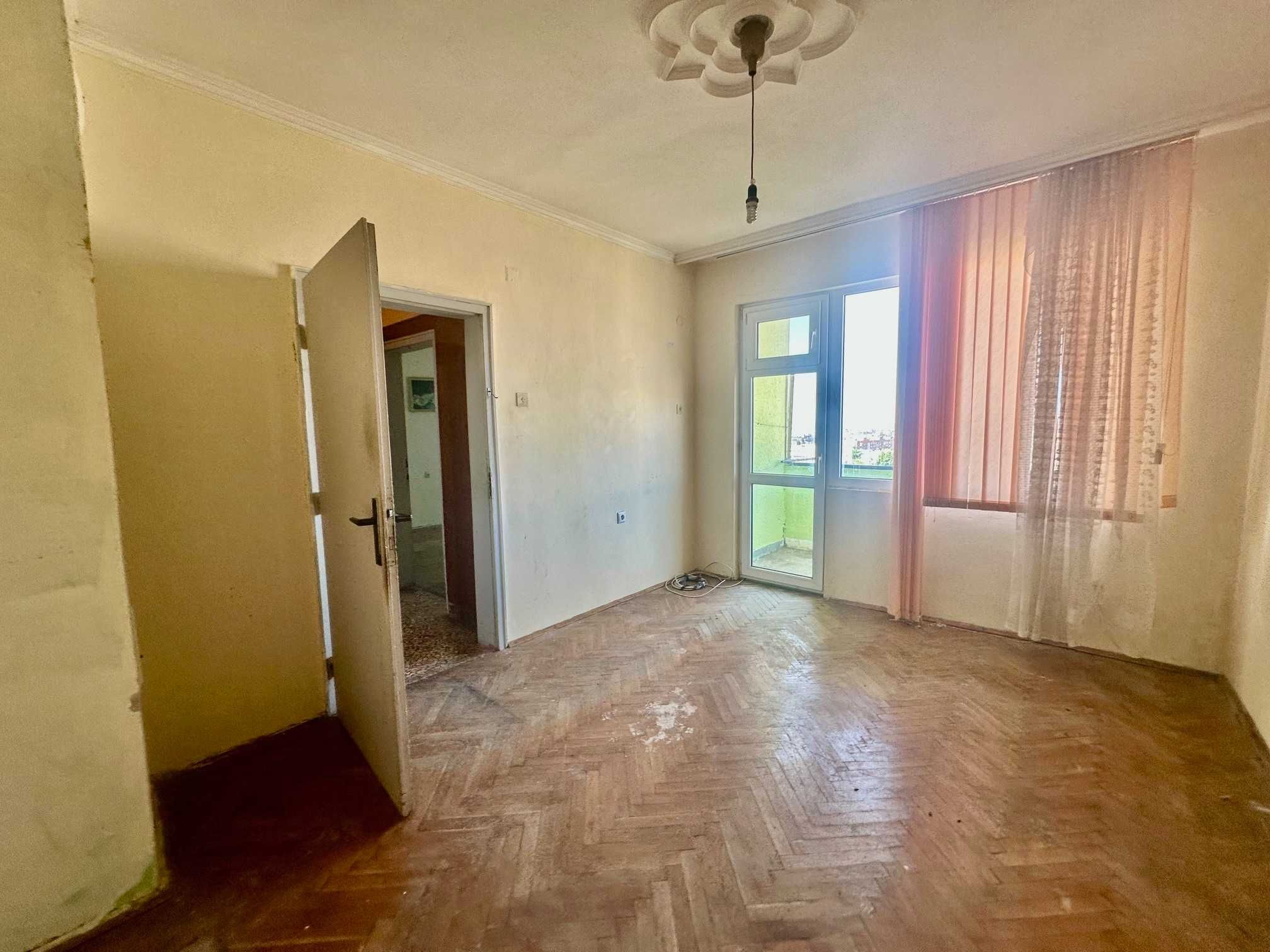 Тристаен апартамент за продажба в Център на град Бургас