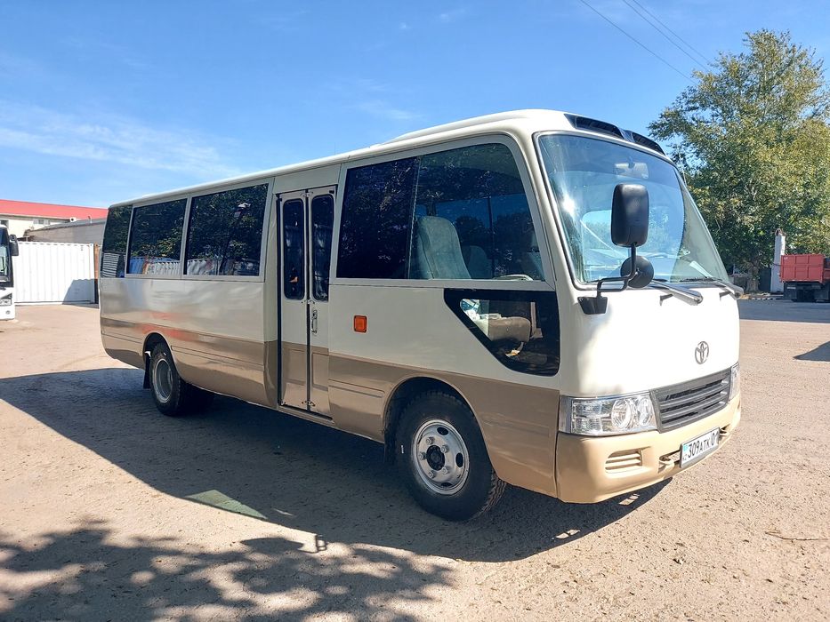 Автобус toyota coaster  2014 г.в вместимость 38 человек.