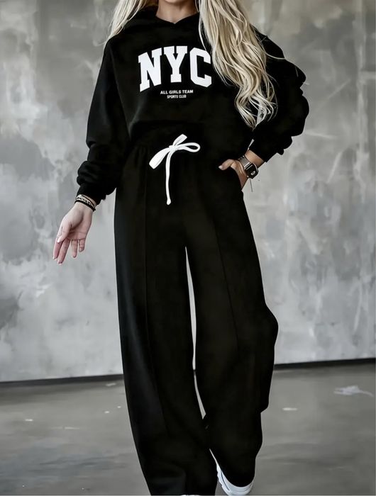 Продам костюм спортивный