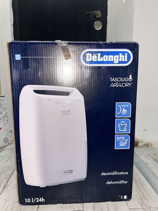 vand dezumidificator DELONGHI