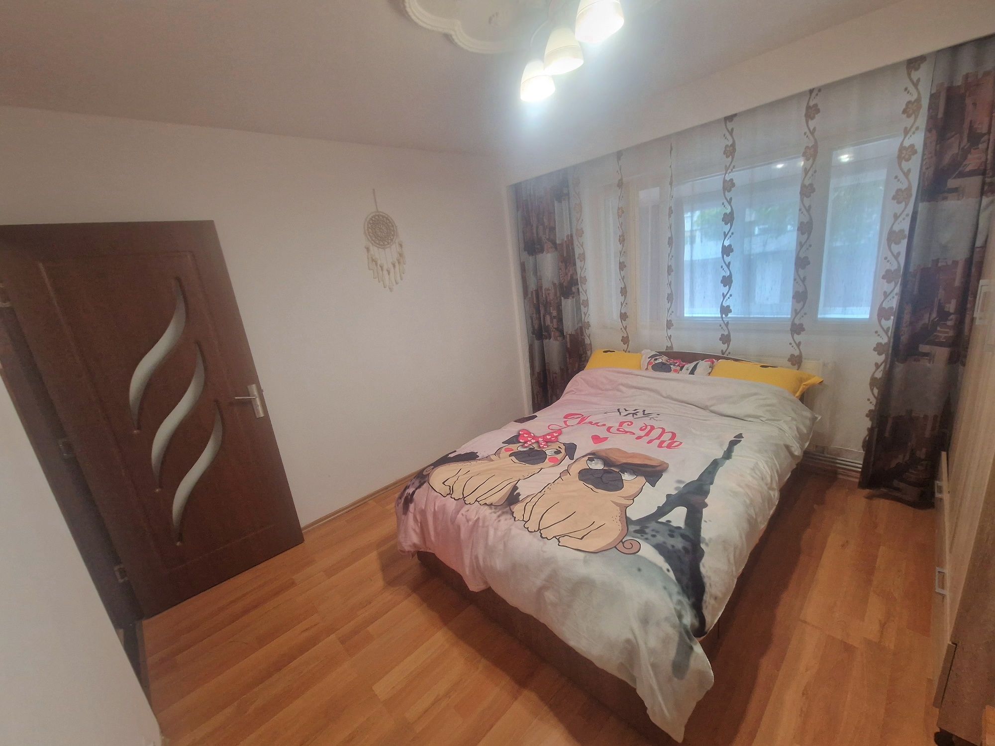 Apartament spațios de vanzare-confort  locație excelentă !Între Lacuri