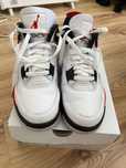 Jordan 4 retro нови