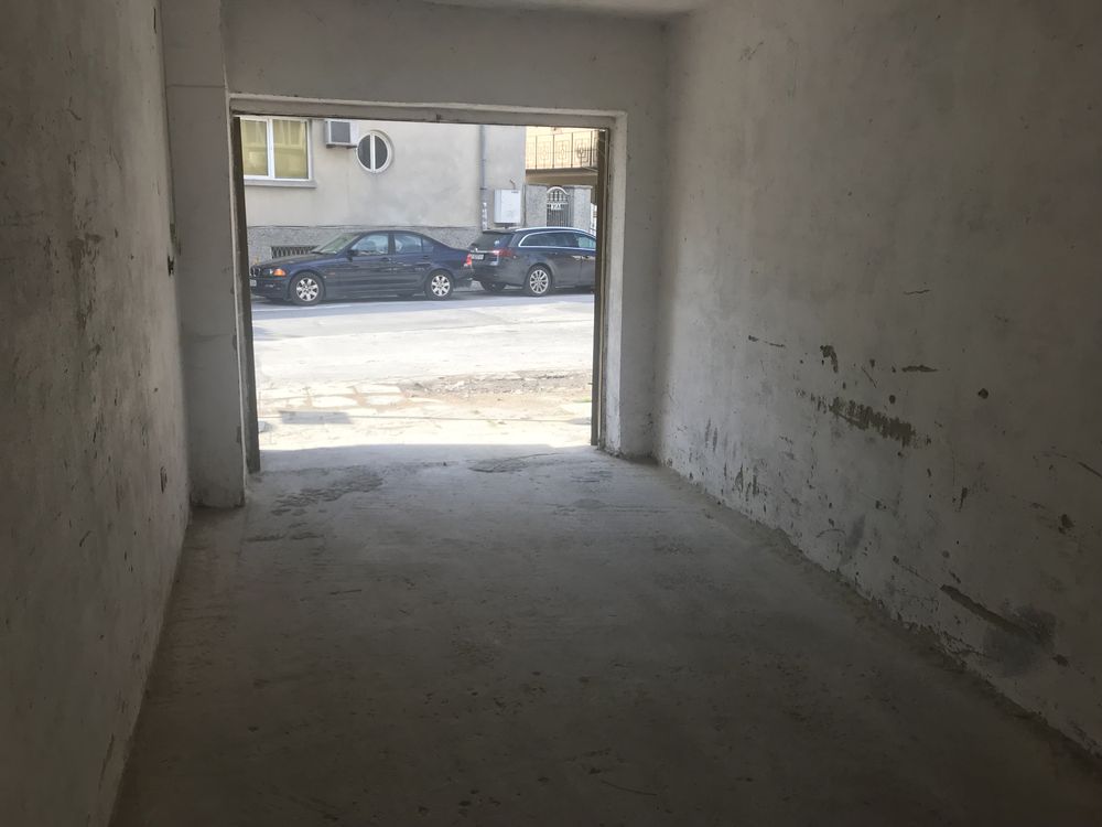 Отдавам гараж под наем в центъра на улица Кавала