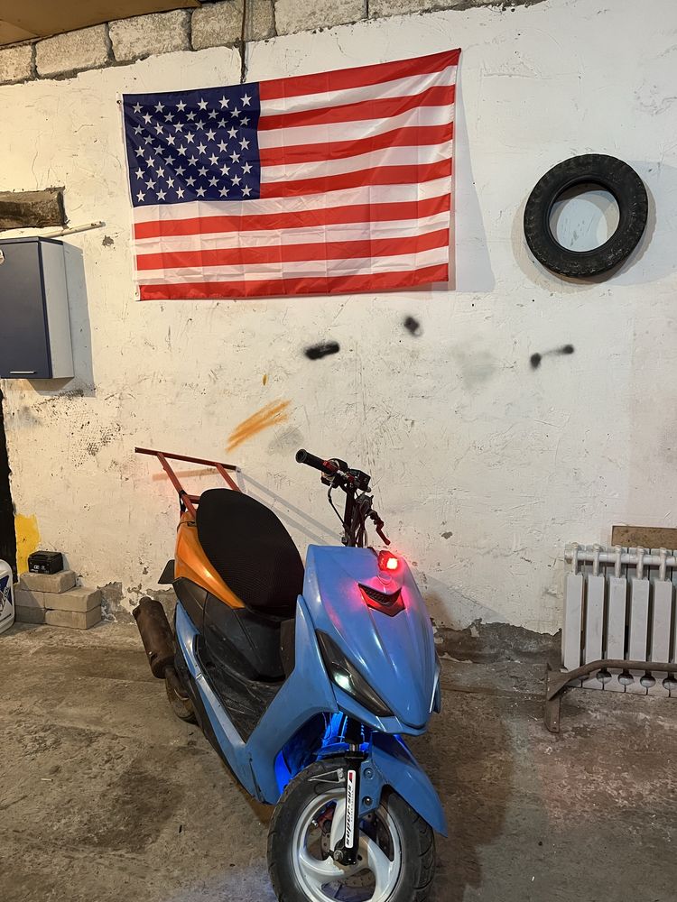 Мопед скутер продам