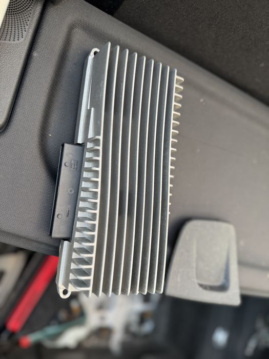 Amplificator audi a4 b8 audi a5 8R0035223F