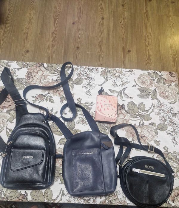 Продават се мъжки чантички