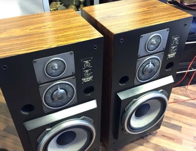 Отдам даром музыкальные колонки