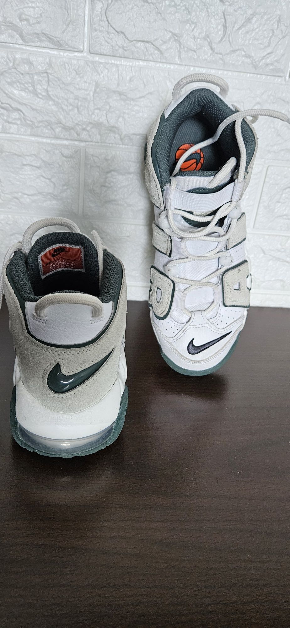 Nike air uptempo