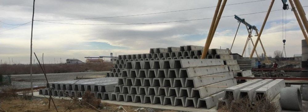 Beton plita, Stalba, Latok.