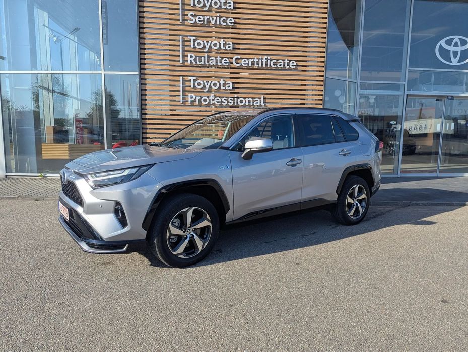 Toyota RAV4 32.980 euro + TVA (39.246 euro cu TVA)