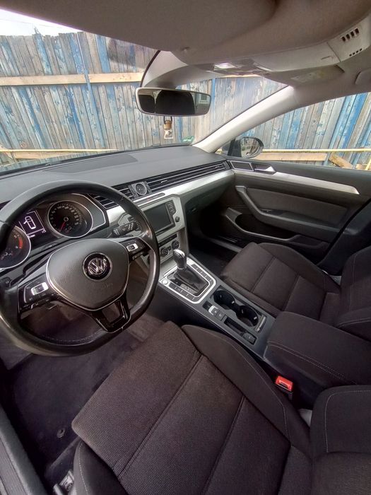 VW Passat 1.6TDI 2015 
Cutie Automata
Cauciucuri vara/iarna
Dotări
Far