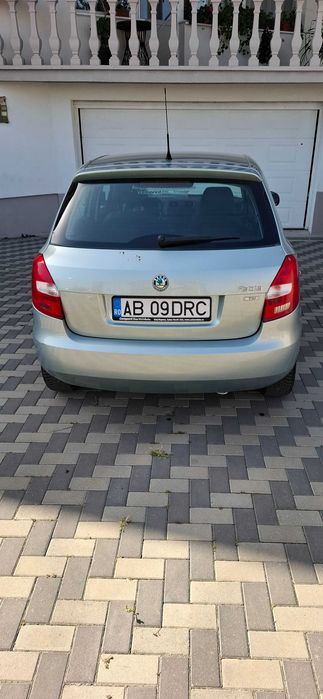 Vand Skoda Fabia 2, benzina, an 2011 246k km