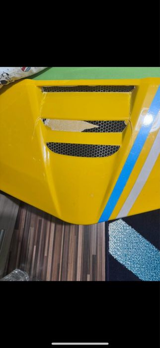 Pat masina cu lumini si muzica