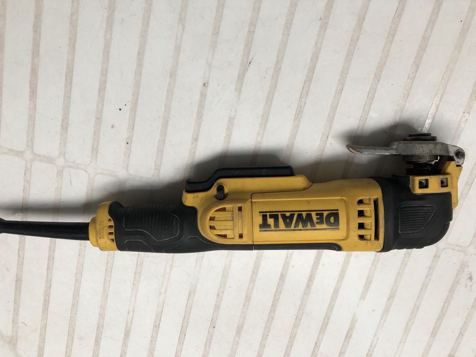 Мултифункционален инструмент DeWALT DWE315 , 300 W