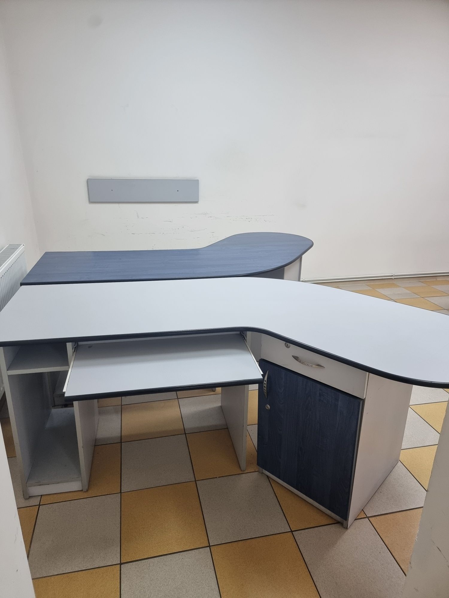 Birouri de vânzare