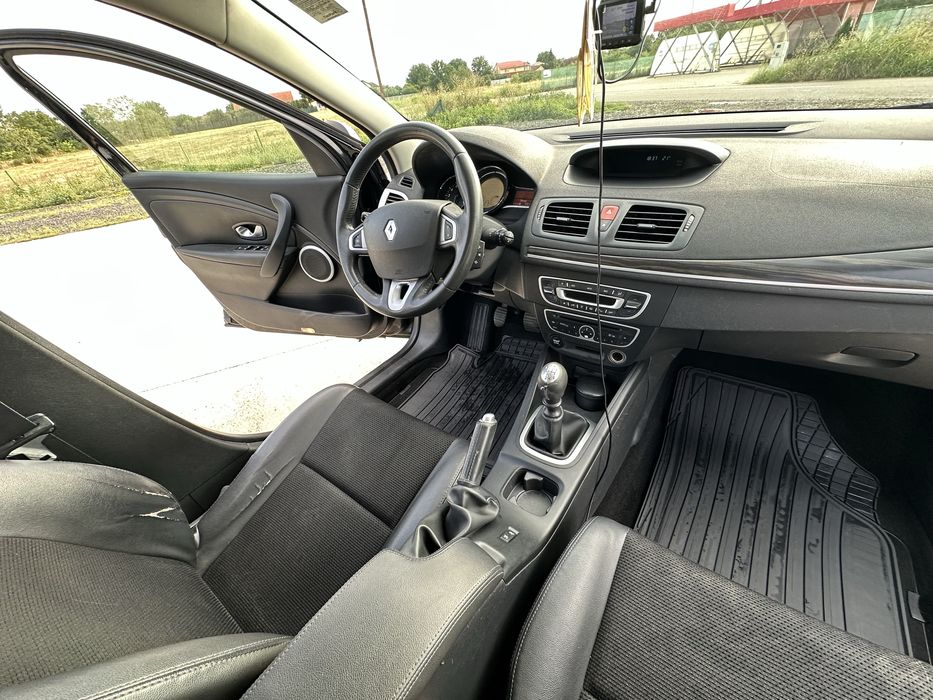 Vand Renault Megane Break Combi 1.6 MPI , an 2011, inamtriculat