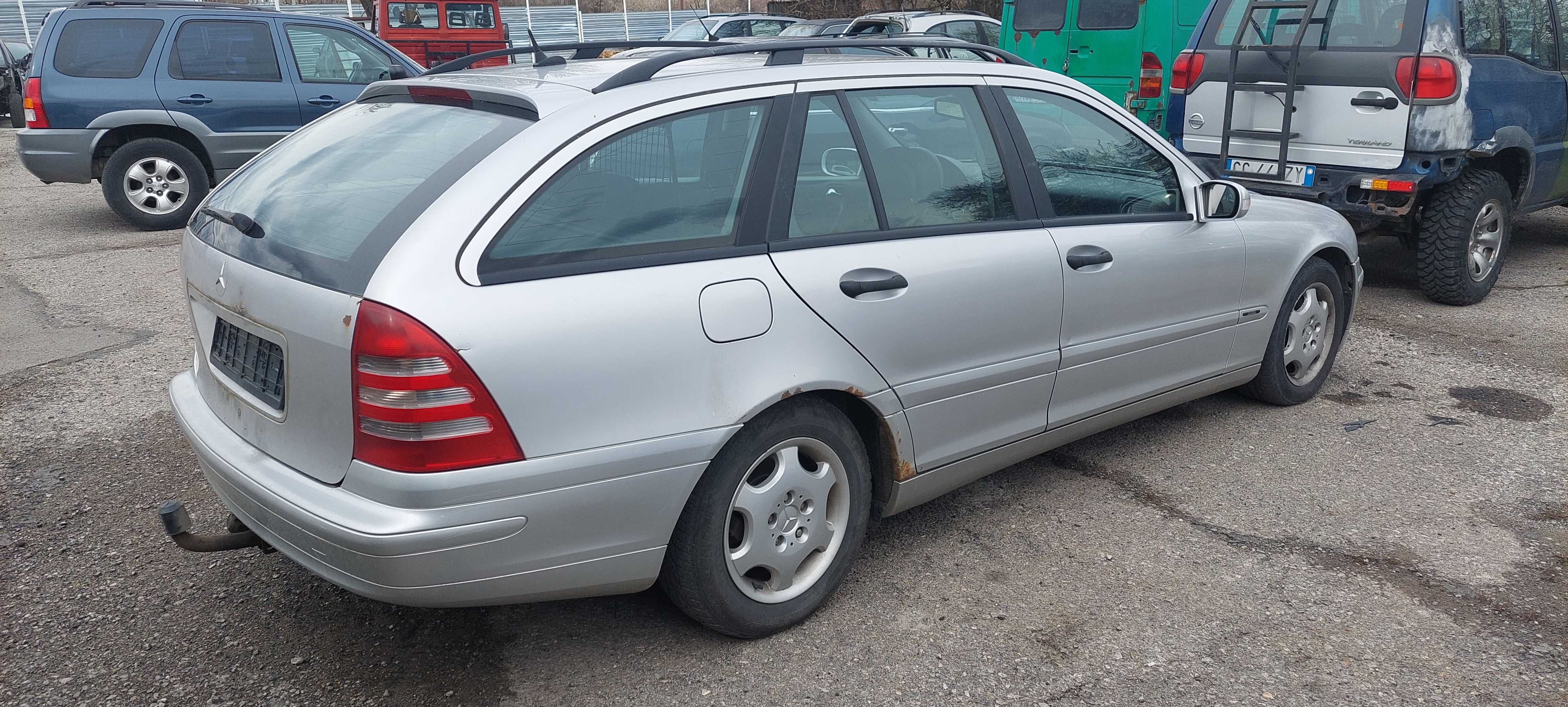 Mercedes-Benz C 2,2cdi, Мерцедес Ц220 
Януари 2004 на части!