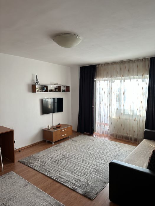 Inchiriez garsoniera Mall Vitan