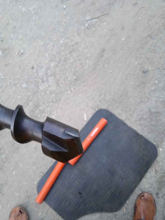 Продавам свредла оригинални нови