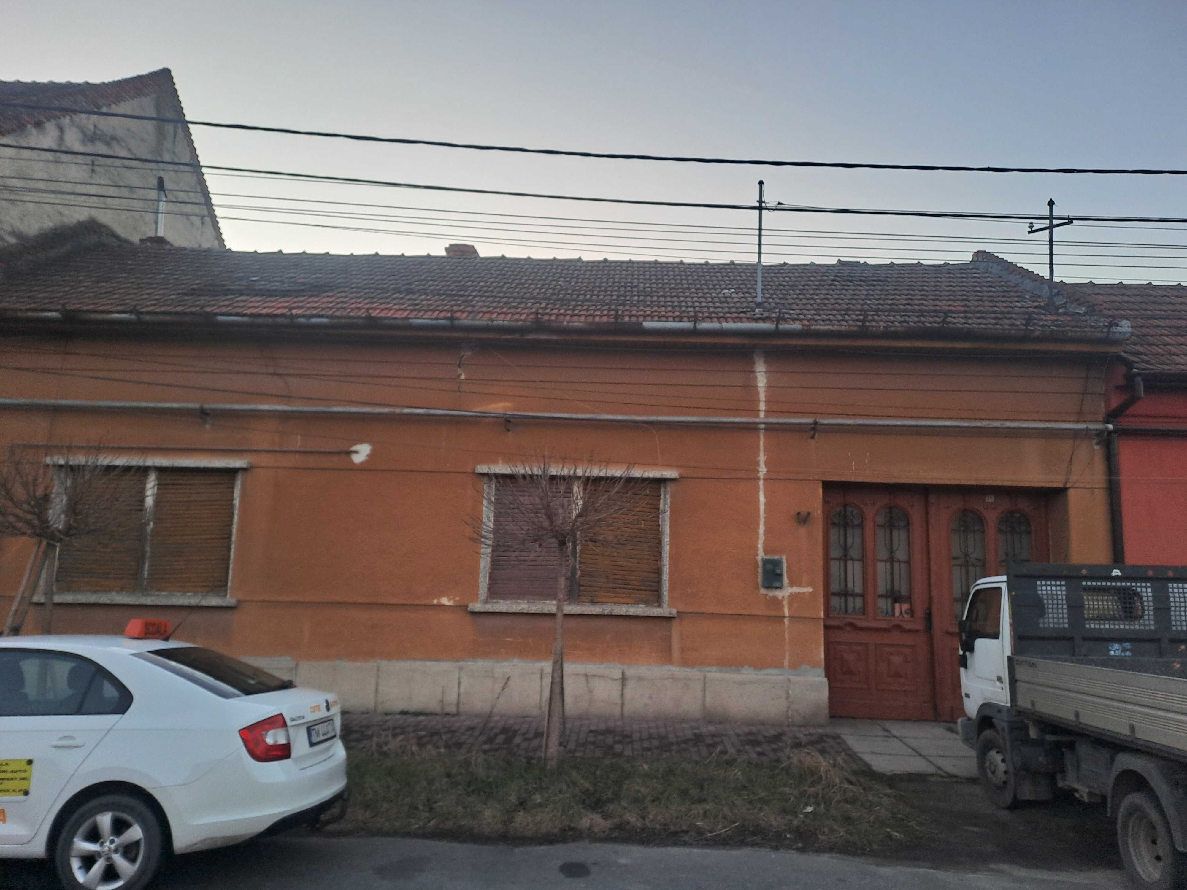 Proprietar, vand casa in Lugoj, strada Timotei Popovici 38