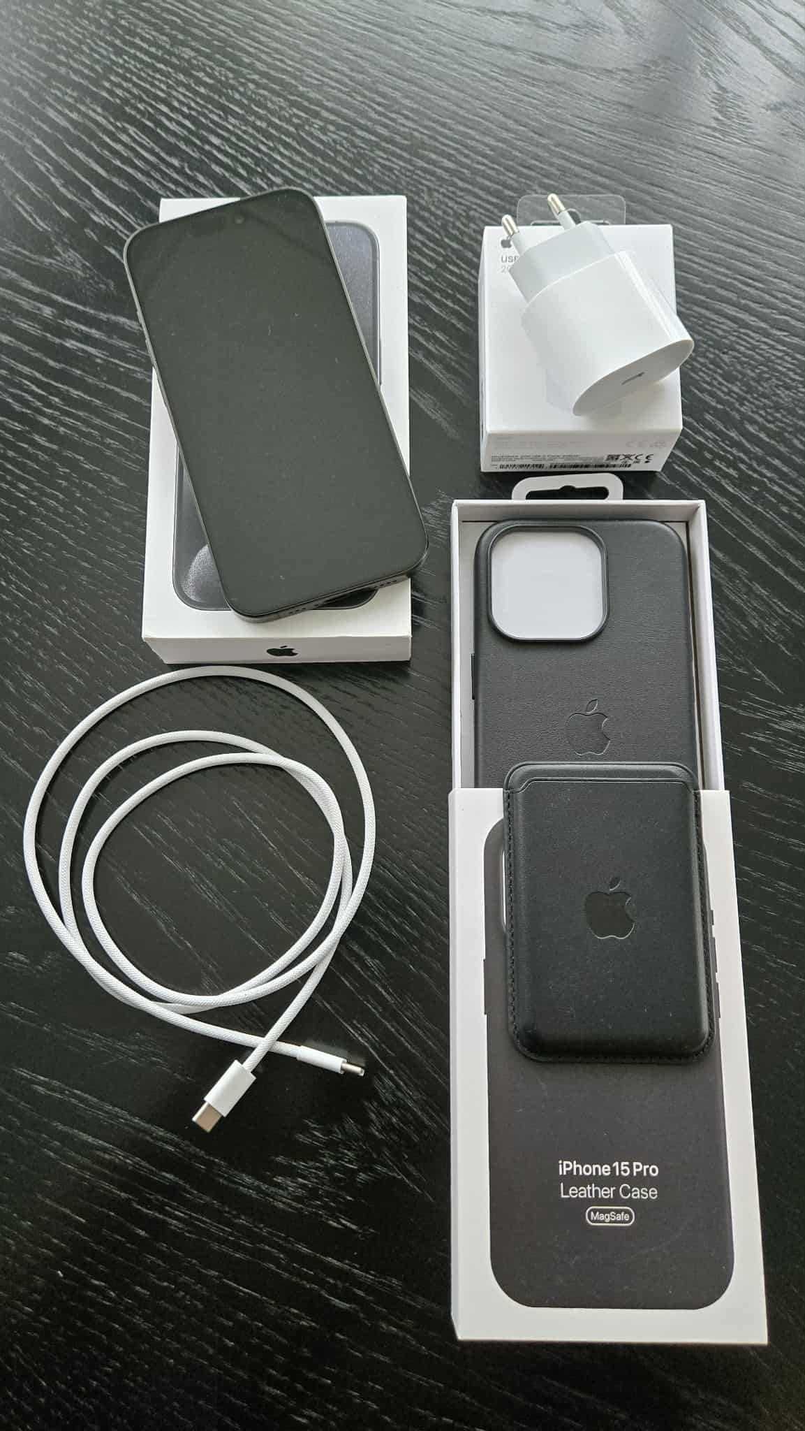 Apple iphone 15 Pro Черен - 97% батерия