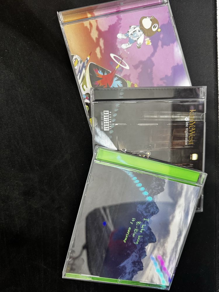 оригинальные рабочие CD-диски Kanye West, в идеальном состоянии.