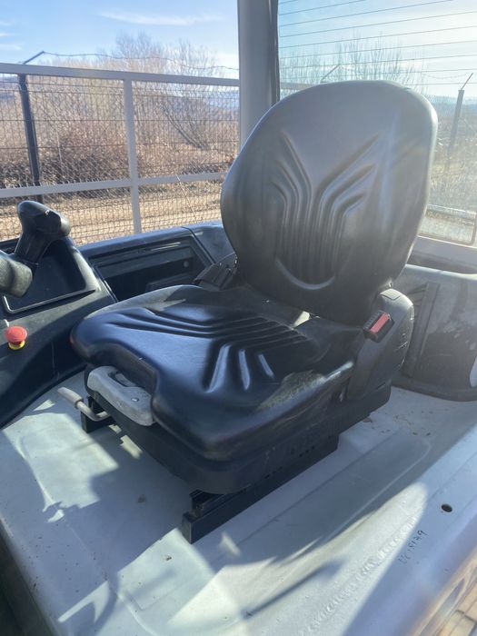 De inchiriat stivuitor cu rotator