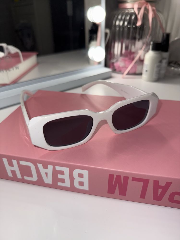 Prada очила