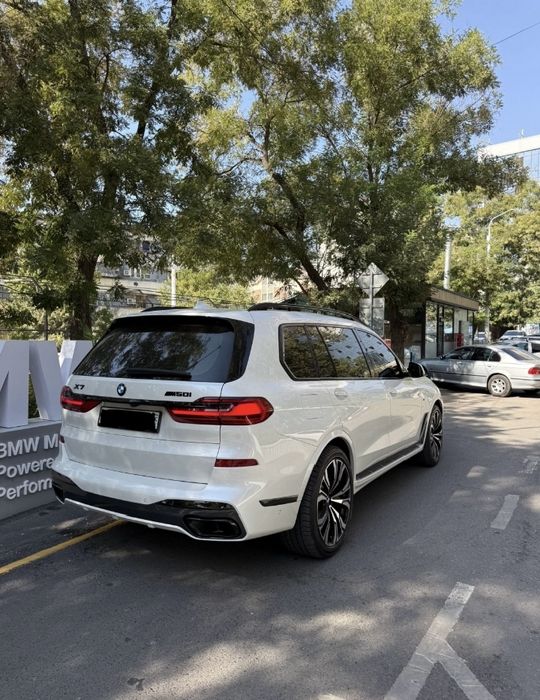 Срочно продается БМВ х7 50i Фул комплектация