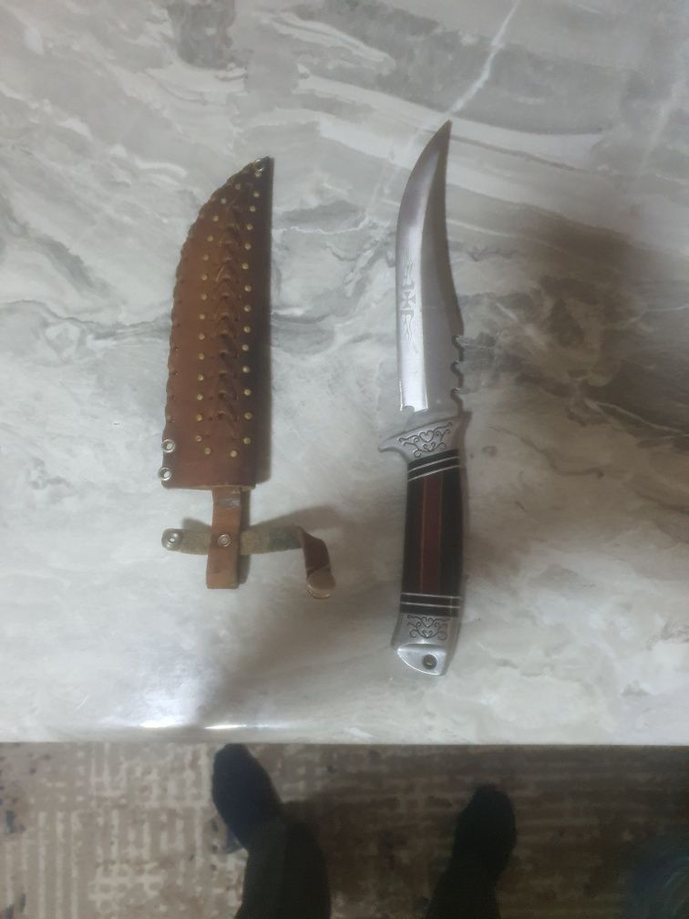Продаю нож колмбия